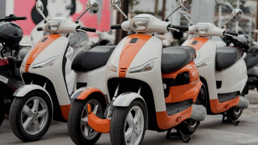 Les scooters 3-roues d’occasion : un bon compromis entre confort, sécurité et mobilité ?