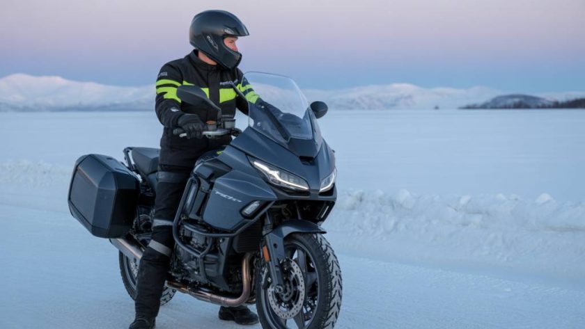 Hivernage moto : 6 conseils pour hiverner sa moto en sécurité et la redémarrer sans souci au printemps
